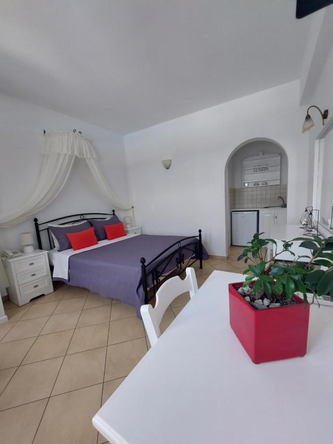 Anthonas Apartments Imerovigli  Eksteriør billede